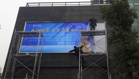 怎么選擇鄭州鋁合金框軟膜燈箱廠家？